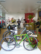 �ơ����ݡ��ĥХ�����TREK������Ź��ϻ���ڥҥ륺��